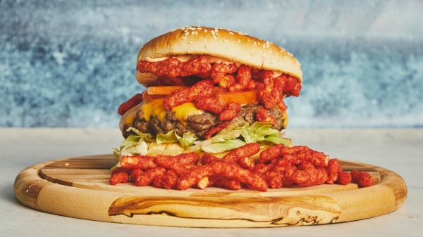 Chili Cheetos burger